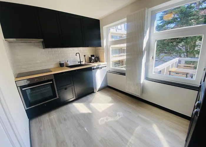 Lovely, Renovated Appartment, Near The Beach.